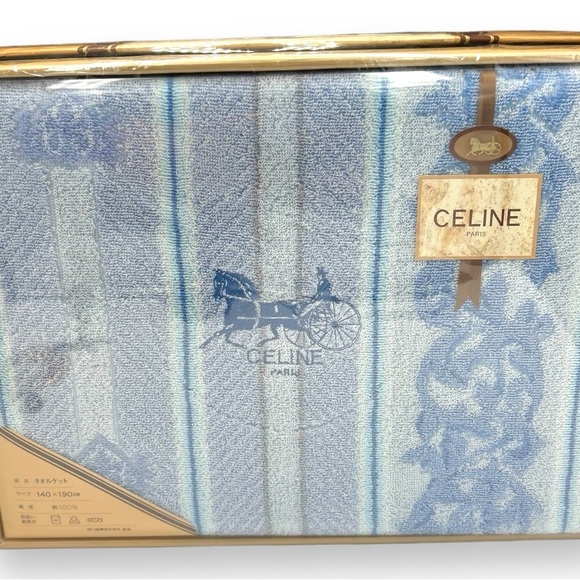 Celine Towel - Picture 4 of 5